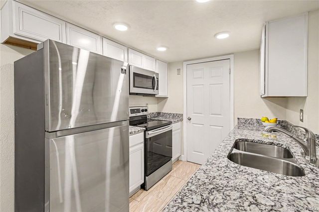 8376 S Upham Way 105, Littleton, CO 80128