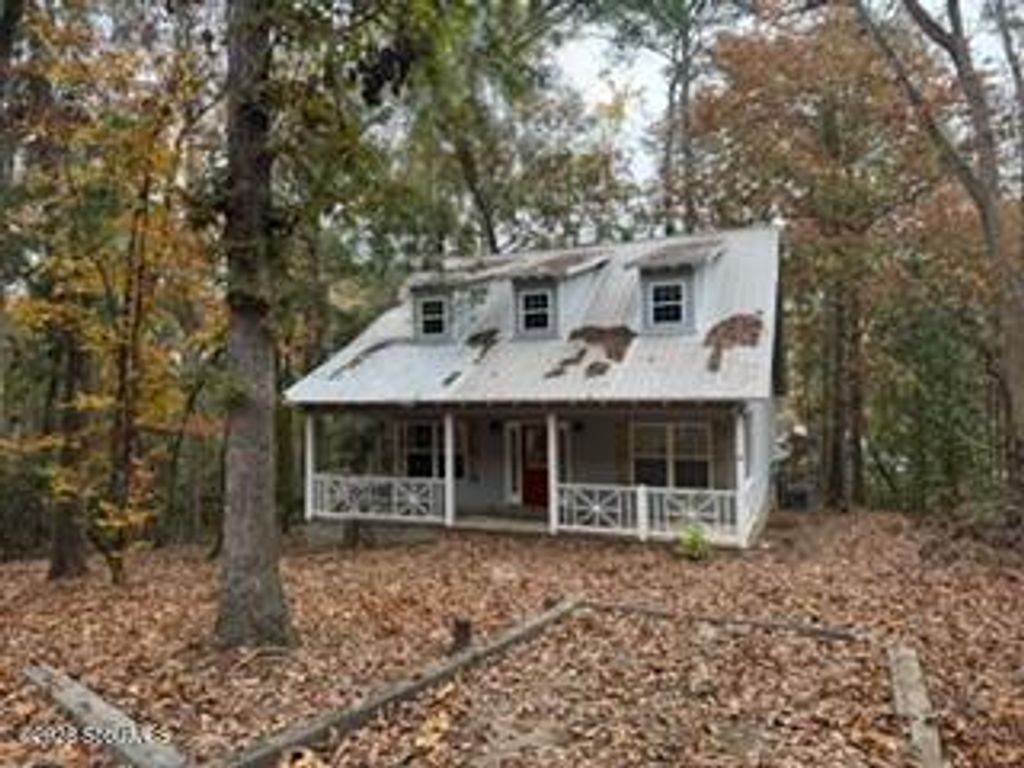 440 Arnold River Road, Jesup, GA 31545