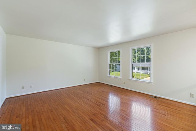 14 GLENDALE DR, Stafford, VA 22556
