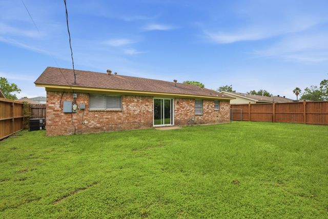 15119 Bathurst Drive, Houston, TX 77053