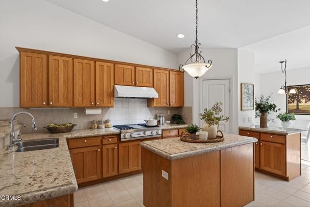 341 Roosevelt Avenue, Ventura, CA 93003