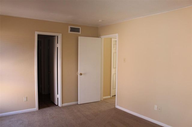 16111 Aspenglen Drive 910, Houston, TX 77084