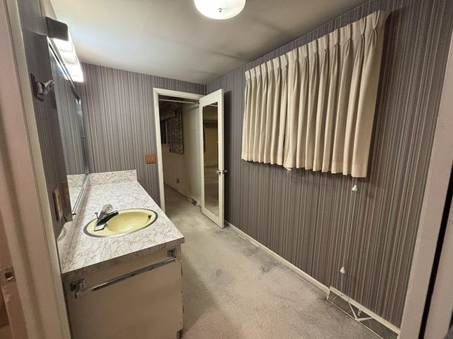 130 Southwoods Avenue, Fremont City, MI 49412