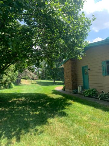 130 Southwoods Avenue, Fremont City, MI 49412