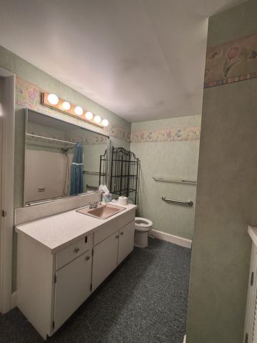 130 Southwoods Avenue, Fremont City, MI 49412