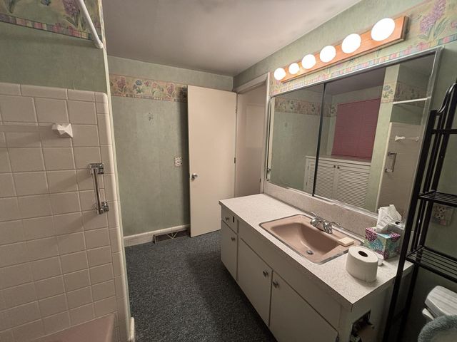 130 Southwoods Avenue, Fremont City, MI 49412