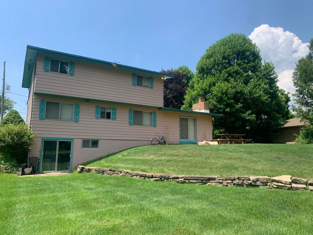 130 Southwoods Avenue, Fremont City, MI 49412