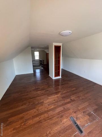 138 Chopin Street, Troy, MI 48083