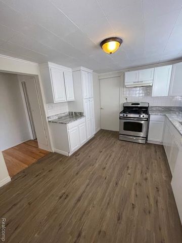 138 Chopin Street, Troy, MI 48083