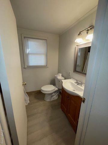 138 Chopin Street, Troy, MI 48083