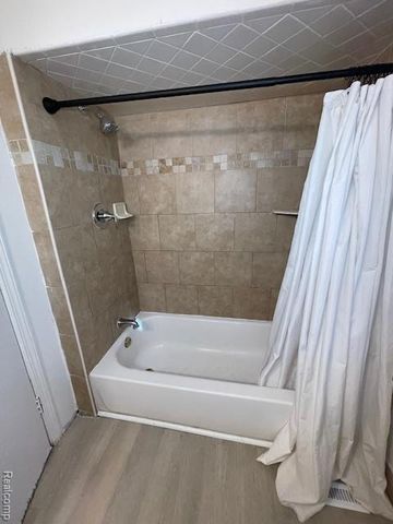 138 Chopin Street, Troy, MI 48083