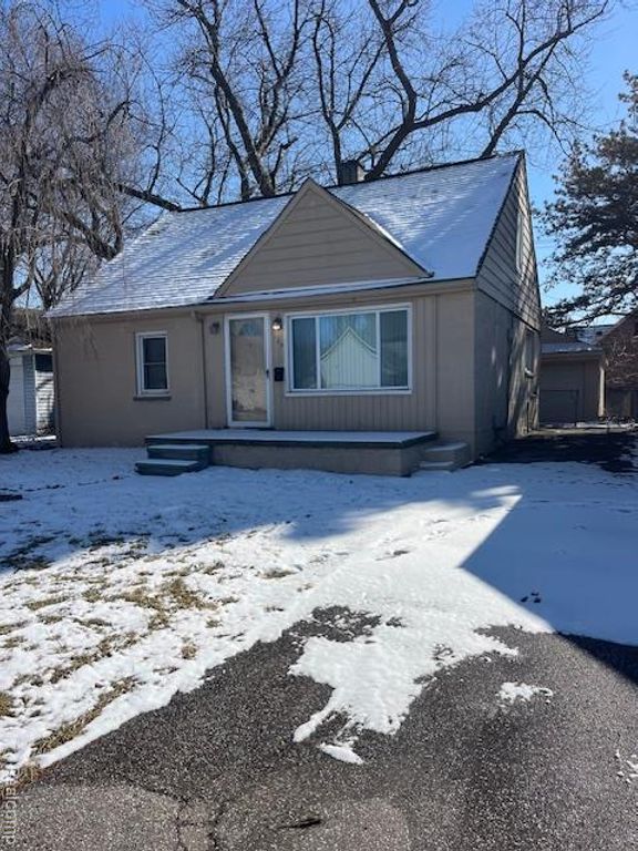 138 Chopin Street, Troy, MI 48083