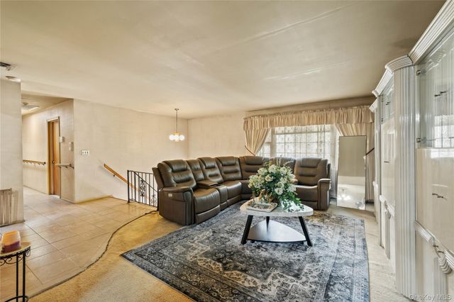 29 Sunny Ridge Road, Spring Valley, NY 10977