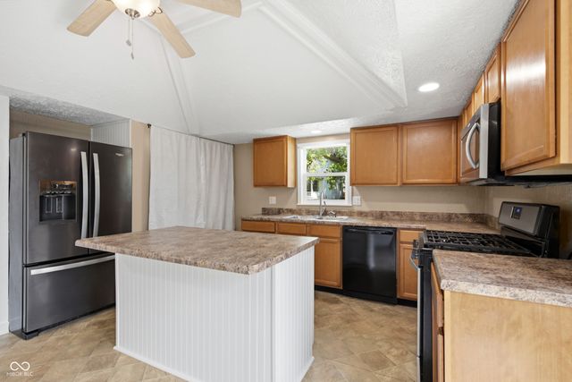 825 N West Street, Lebanon, IN 46052