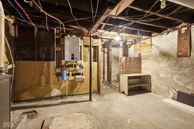 825 N West Street, Lebanon, IN 46052