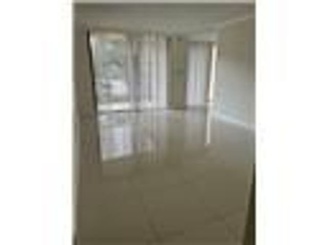 3590 Blue Lake Dr, Pompano Beach, FL 33064