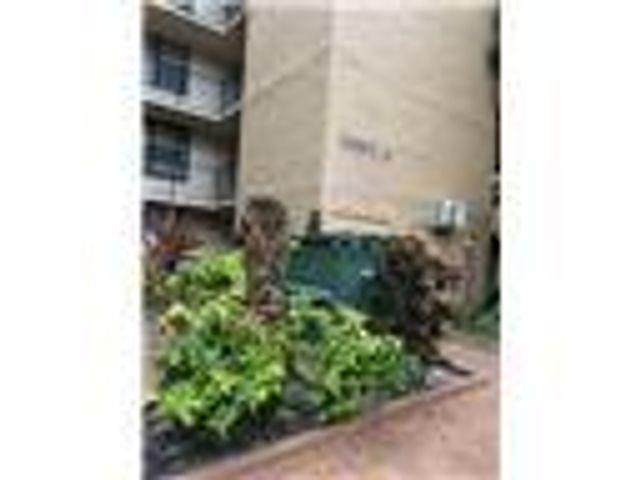 3590 Blue Lake Dr, Pompano Beach, FL 33064