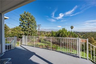 332 Anita Dr, Pasadena, CA 91105
