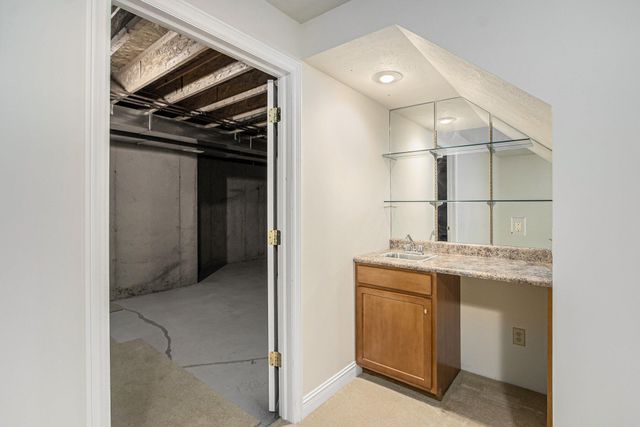 2669 Hunters Bluff, Kalamazoo, MI 49048