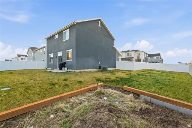 1596 W PARKVIEW DR, Syracuse, UT 84075