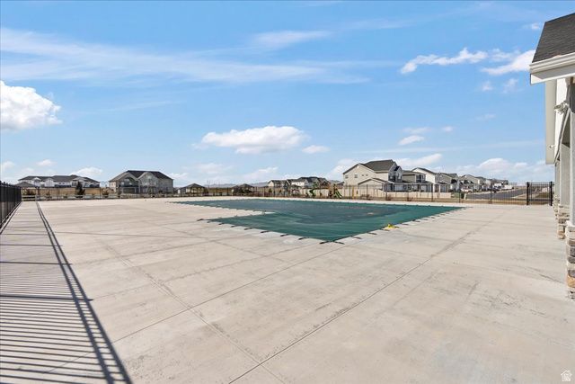 1596 W PARKVIEW DR, Syracuse, UT 84075