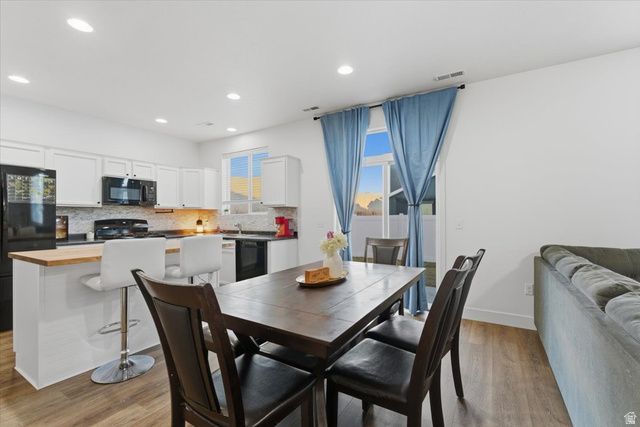 1596 W PARKVIEW DR, Syracuse, UT 84075