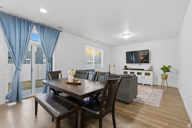 1596 W PARKVIEW DR, Syracuse, UT 84075