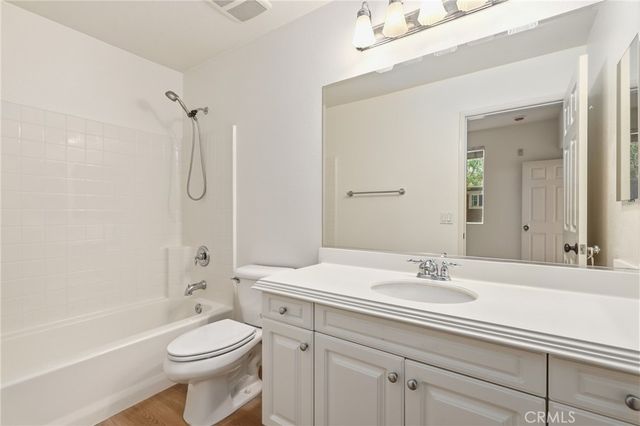 355 Flyers Lane, Tustin, CA 92782