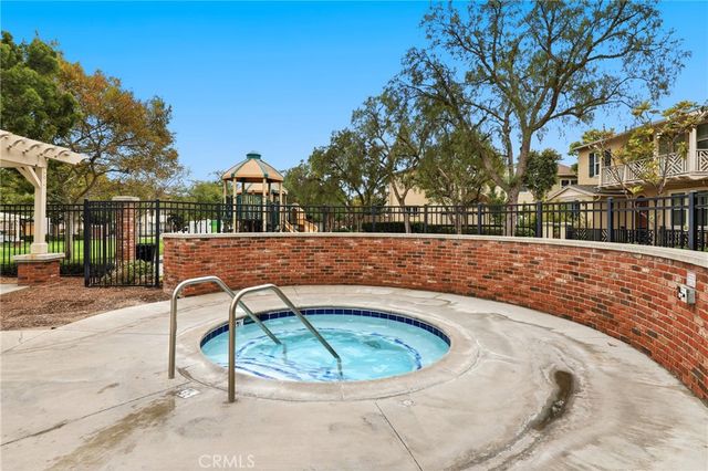 355 Flyers Lane, Tustin, CA 92782