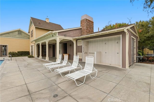 355 Flyers Lane, Tustin, CA 92782