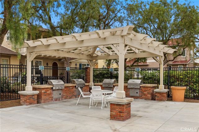 355 Flyers Lane, Tustin, CA 92782