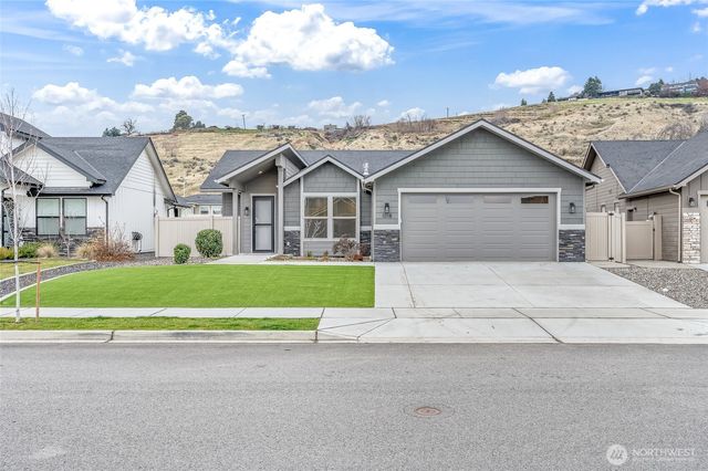 1018 Racine Springs Drive, Wenatchee, WA 98801