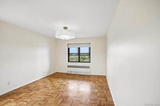 266 Pelham Road 6H, New Rochelle, NY 10805
