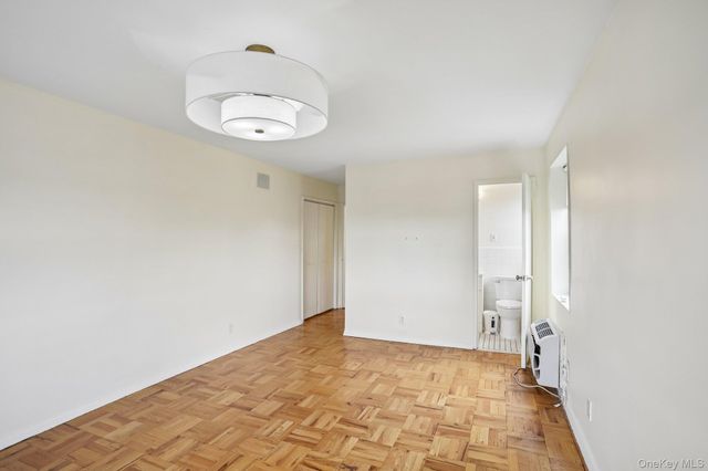 266 Pelham Road 6H, New Rochelle, NY 10805