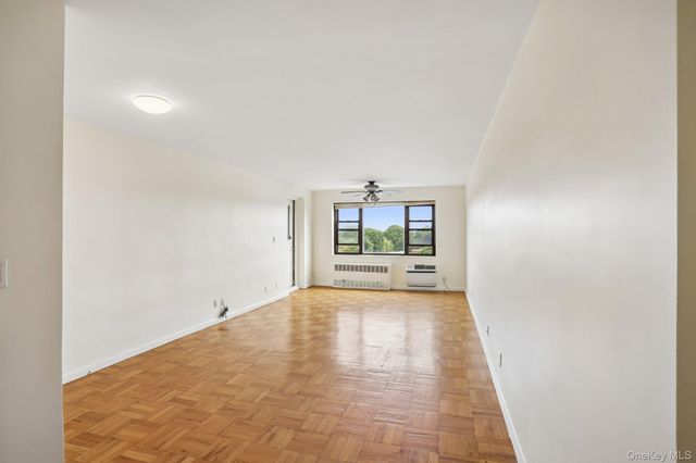 266 Pelham Road 6H, New Rochelle, NY 10805