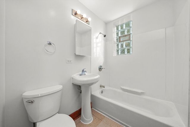 6540 S Vernon Avenue, Chicago, IL 60637