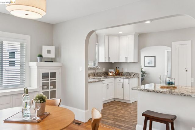 2460 67th AVE, Oakland, CA 94605