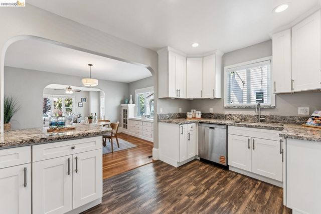 2460 67th AVE, Oakland, CA 94605