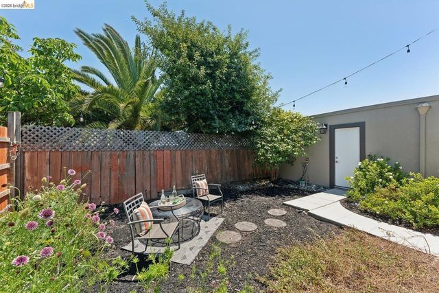2460 67th AVE, Oakland, CA 94605