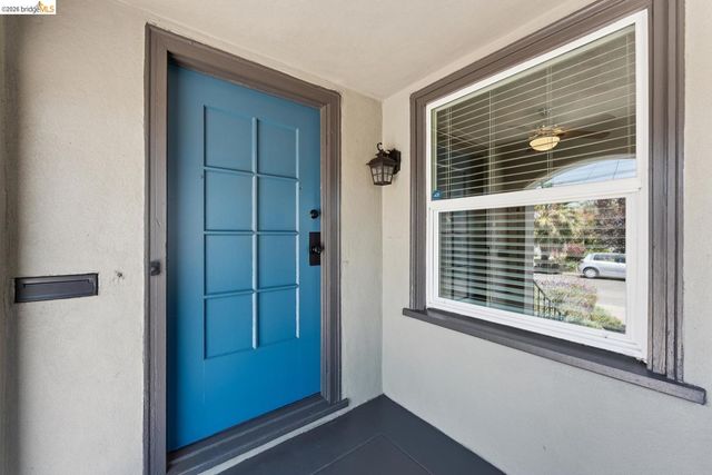 2460 67th AVE, Oakland, CA 94605