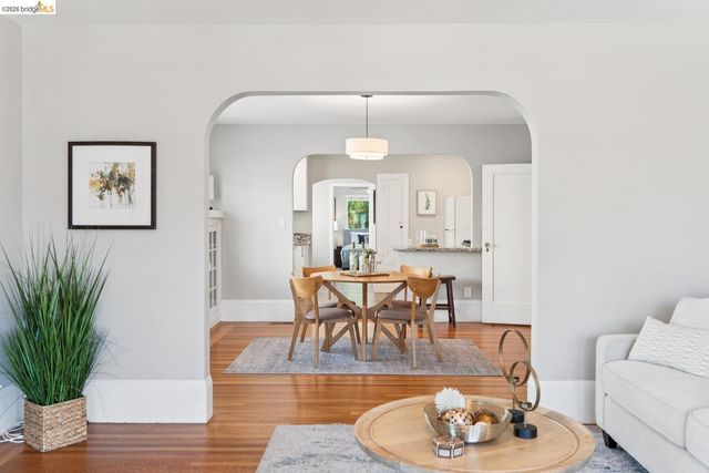 2460 67th AVE, Oakland, CA 94605