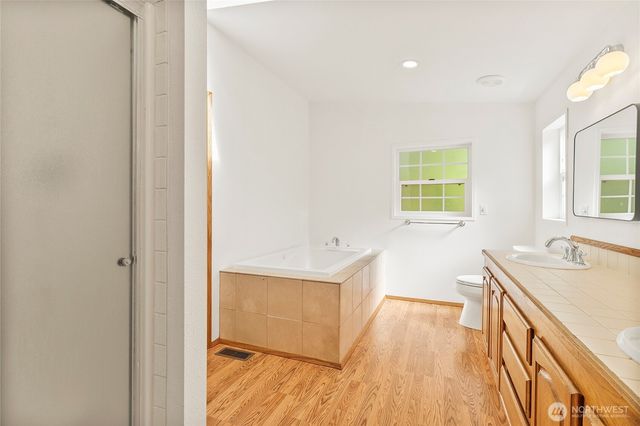 38711 SE 200th Avenue, Auburn, WA 98092