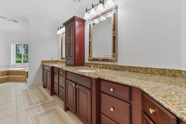 2801 Embassy Drive, West Palm Beach, FL 33401