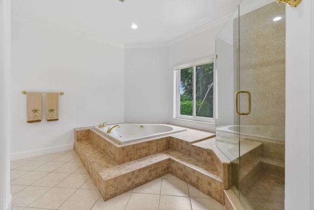 2801 Embassy Drive, West Palm Beach, FL 33401