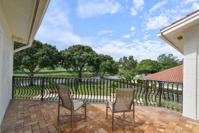 2801 Embassy Drive, West Palm Beach, FL 33401