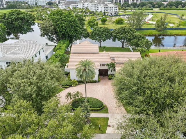 2801 Embassy Drive, West Palm Beach, FL 33401