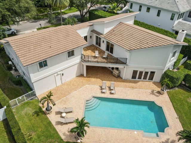 2801 Embassy Drive, West Palm Beach, FL 33401