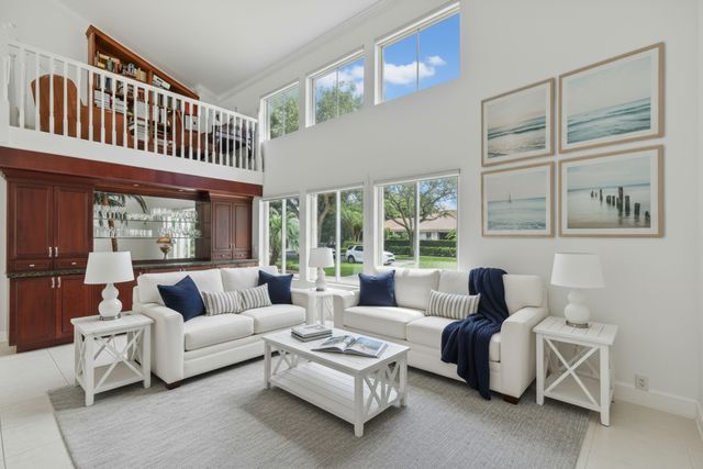 2801 Embassy Drive, West Palm Beach, FL 33401