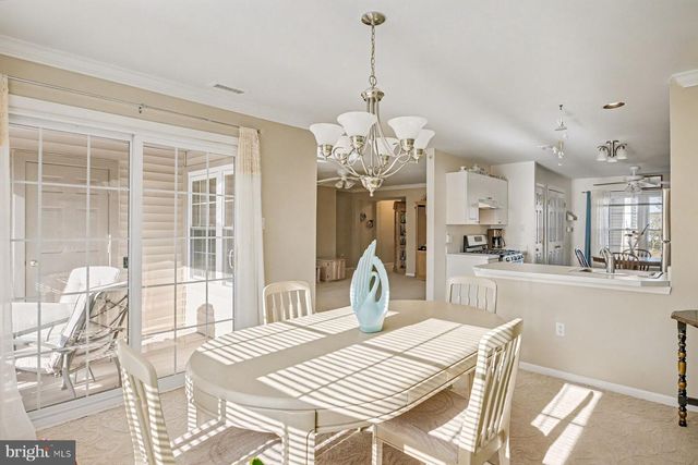 606 JULIAN DR W, Warwick, PA 18974