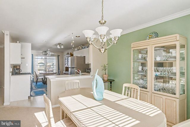 606 JULIAN DR W, Warwick, PA 18974